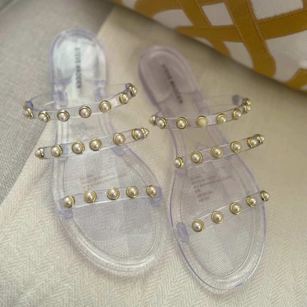 Brand New Gorgeous Steve Madden Pearl Sandals!